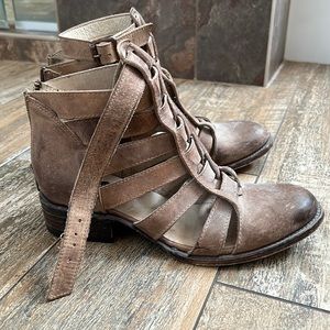 Like new Freebird Booties